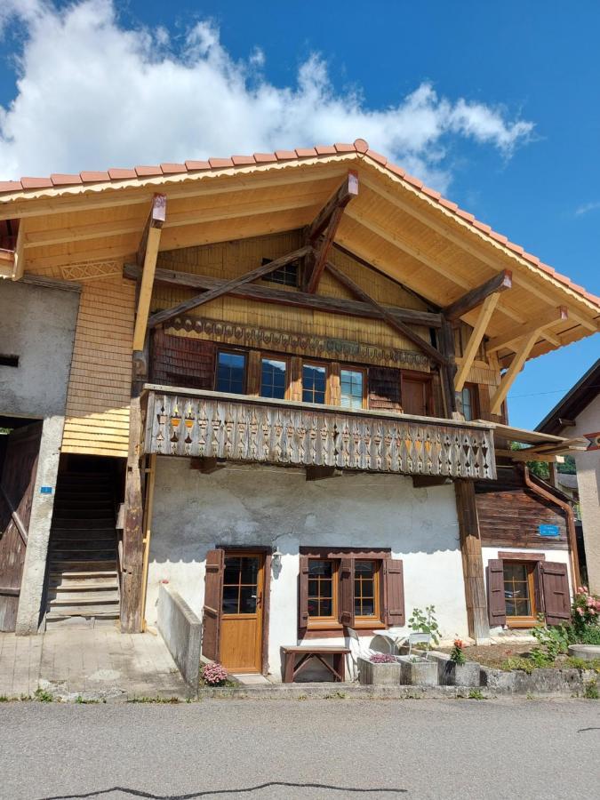 Appartement Voute En Gruyere Dans L'Intyamon Enney Kültér fotó